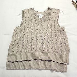 Vest size M Grayish